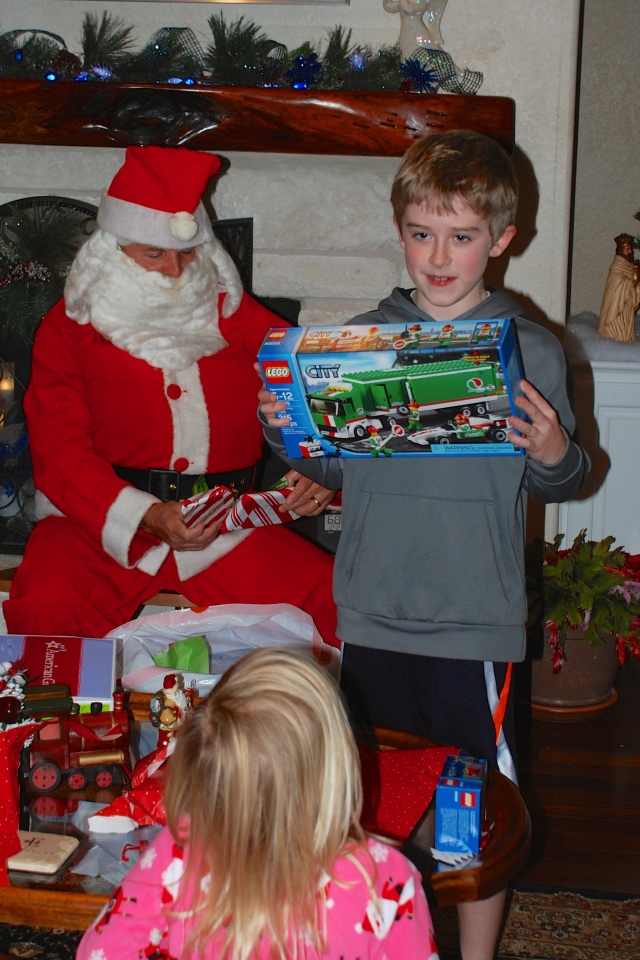 2013-12-23 21-13-06 Hildebrand Christmas.jpg